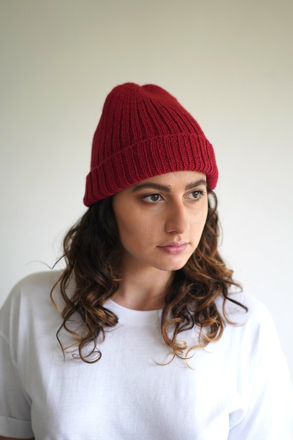 Solosix Essential Rib Beanie - Scarlett Solosix Essential Rib Beanie - Scarlett
