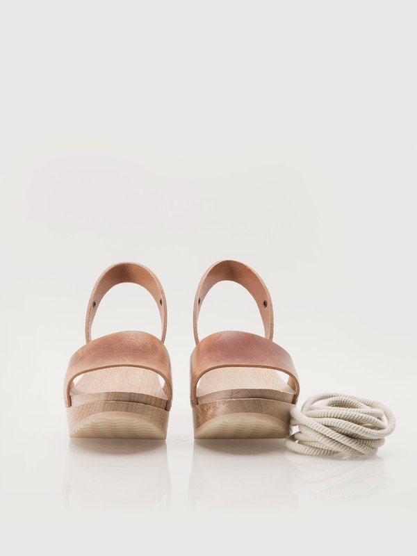 ZUZII FOOTWEAR Slingback Clogs - Whiskey ZUZII FOOTWEAR Slingback Clogs - Whiskey