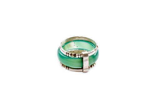 TUAREG LARGE GREEN AGATE RING WITH STACKED SILVER RINGS TUAREG LARGE GREEN AGATE RING WITH STACKED SILVER RINGS