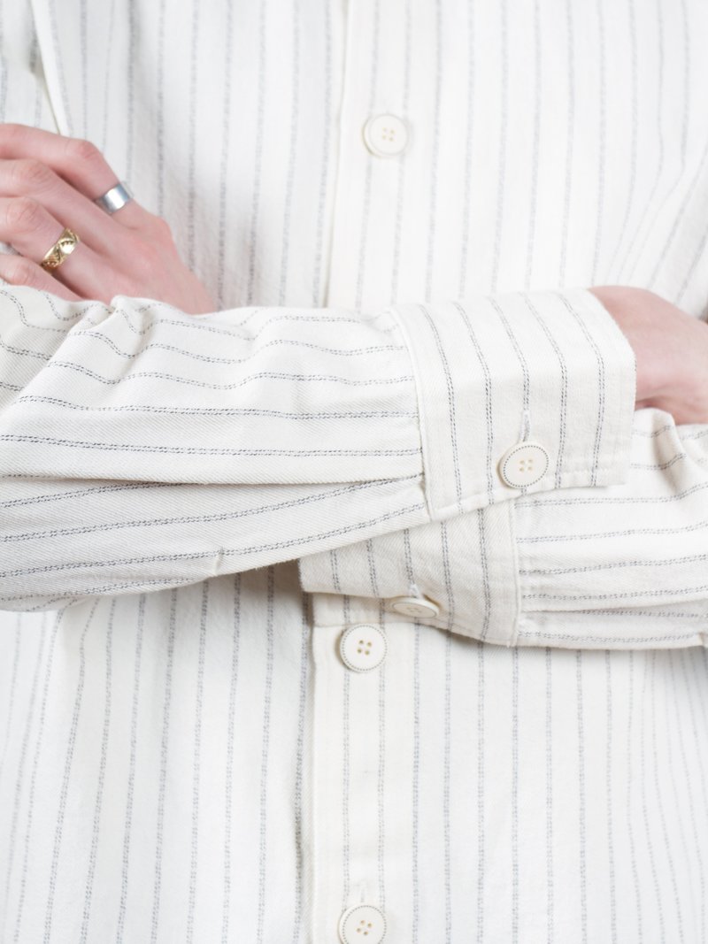 Sefr Mats Stripe シャツ  Off White Sefr Mats Stripe シャツ Off White