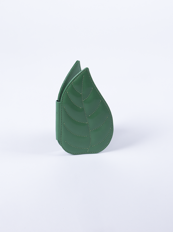 Welcome Companions Leaf Cardholder Welcome Companions Leaf Cardholder