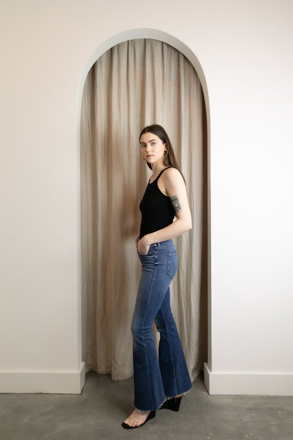Mother Denim Weekender Fray Jeans - Groovin' Mother Denim Weekender Fray Jeans - Groovin'