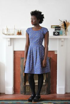 Birds of North America Macaw Dress (Star Print) POP-UP SALE Birds of North America Macaw Dress (Star Print) POP-UP SALE