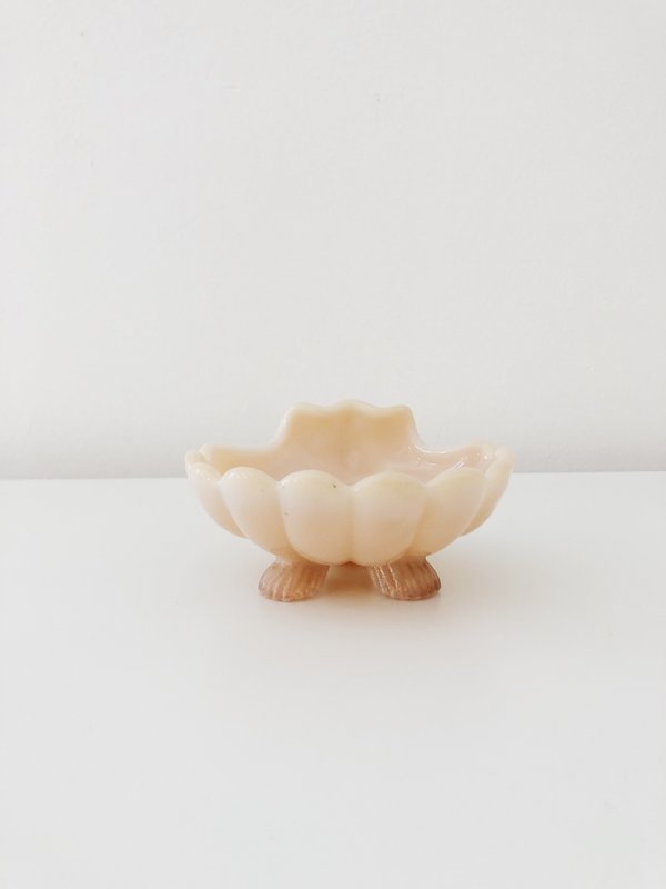Ri-Ri-Ku CAMBRIDGE HOUSE SHELL DISH Ri-Ri-Ku CAMBRIDGE HOUSE SHELL DISH