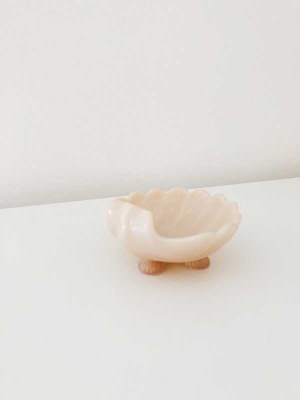 Ri-Ri-Ku CAMBRIDGE HOUSE SHELL DISH Ri-Ri-Ku CAMBRIDGE HOUSE SHELL DISH