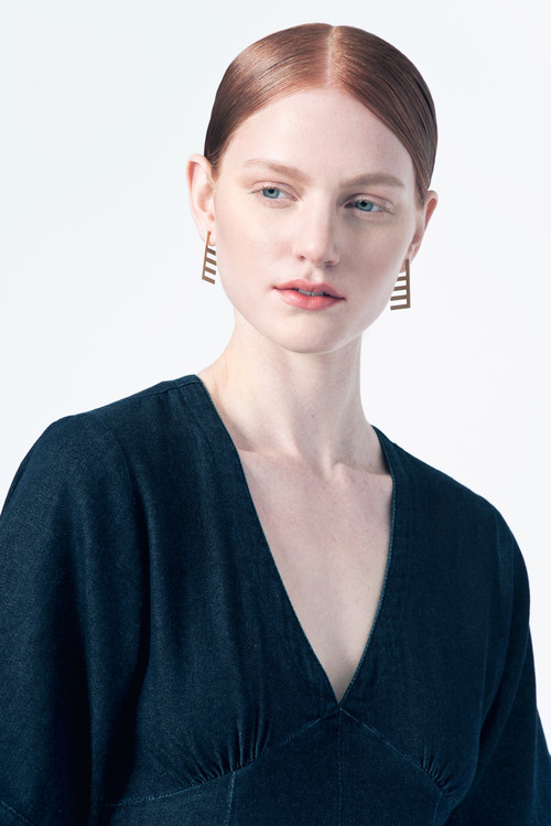 Natalie Joy Horizon Line Posts Earrings Natalie Joy Horizon Line Posts Earrings