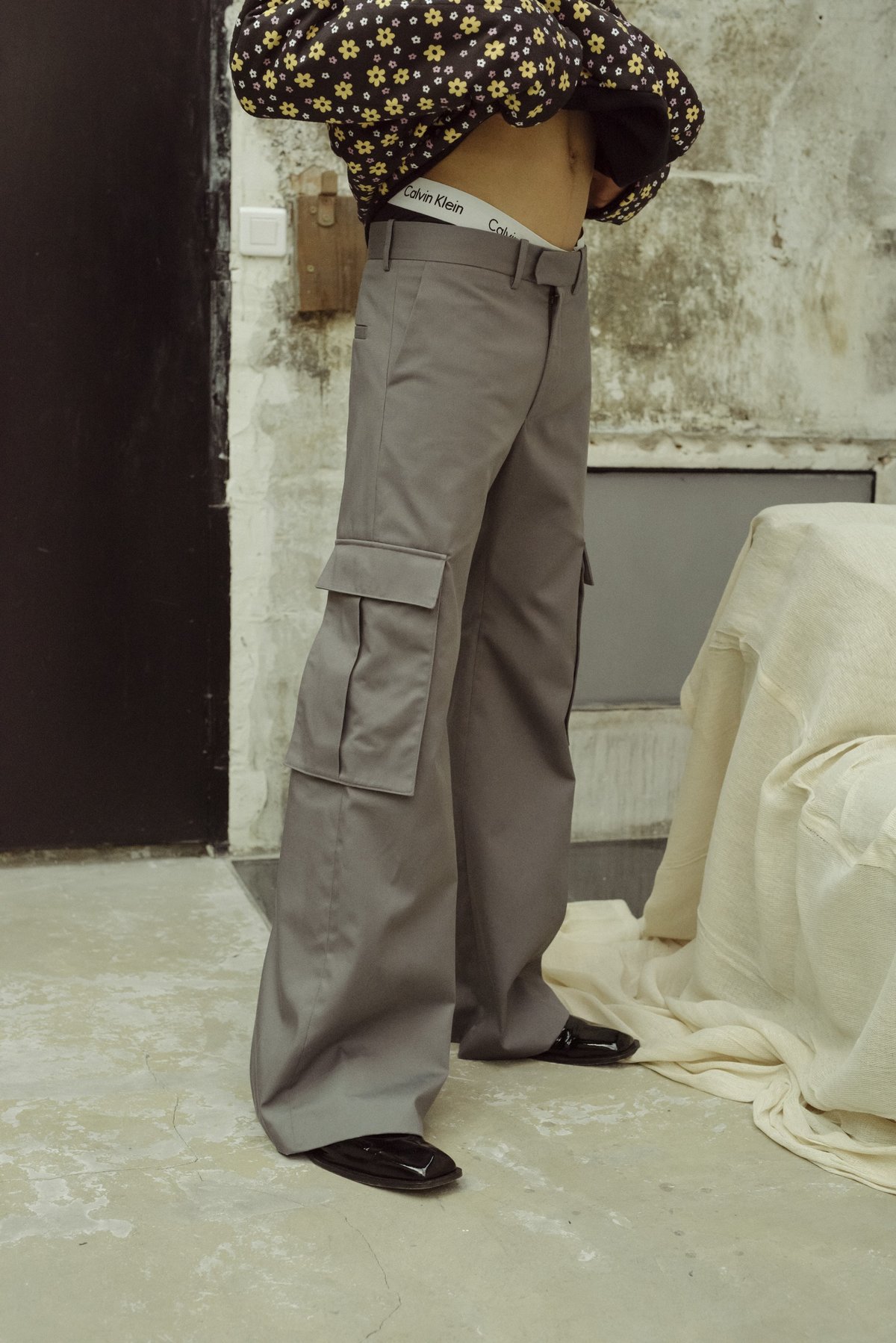 Martine Rose Alphonso Cargo Pocket Flare Trouser - grey - Image 2 of 10