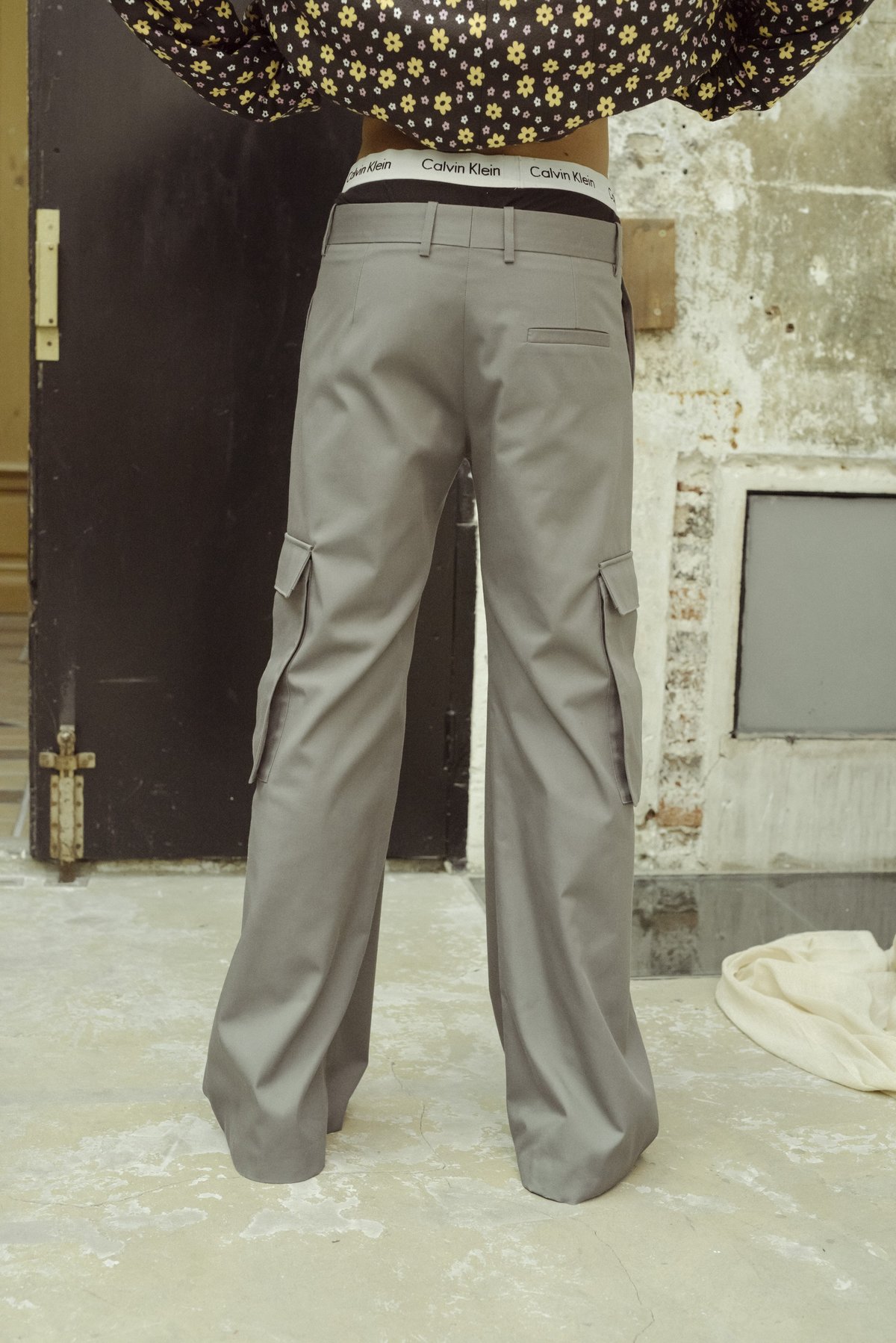 Martine Rose Alphonso Cargo Pocket Flare Trouser - grey - Image 6 of 10