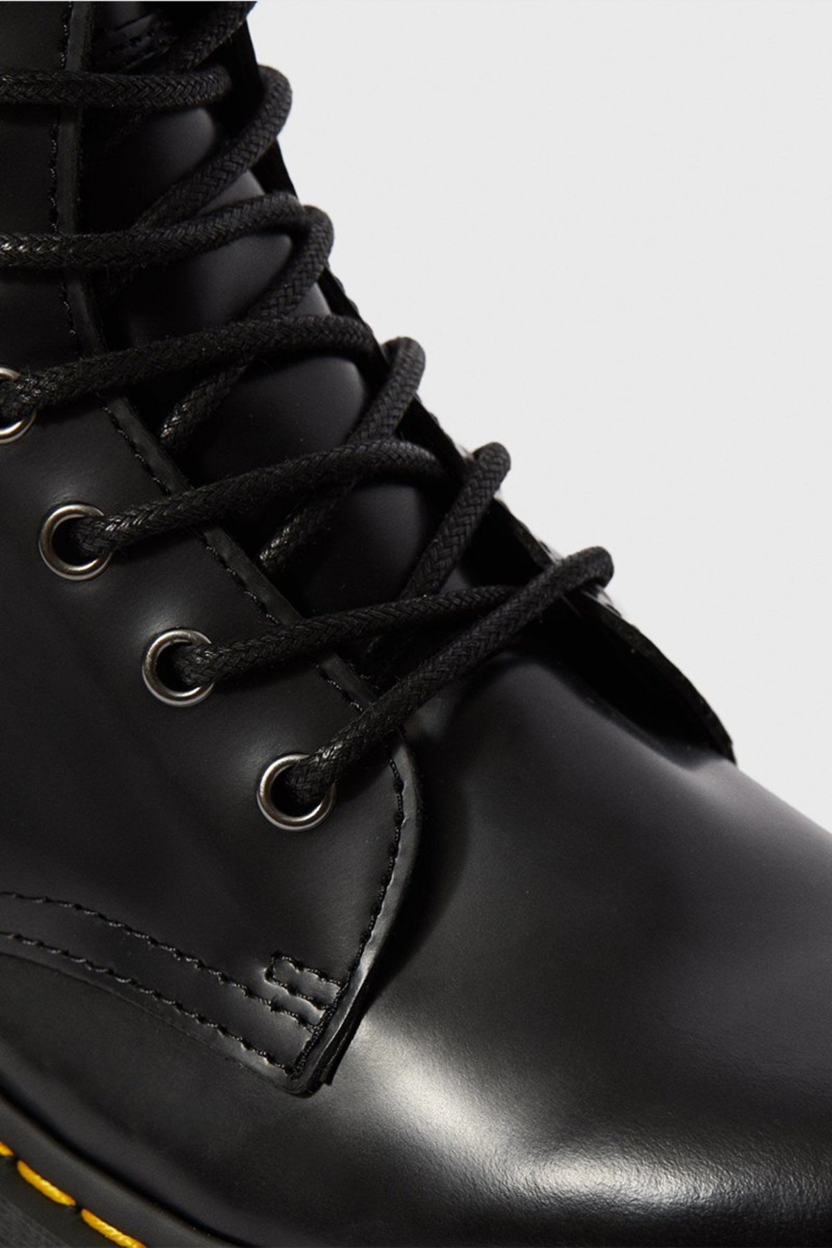 jadon smooth dr martens