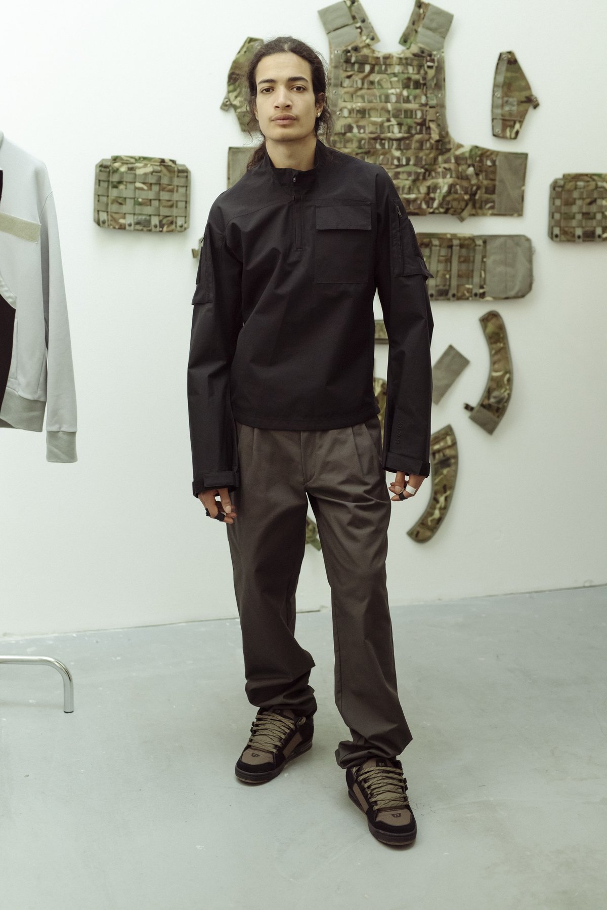 Black-GORE-TEX--3L-Frontline- 
