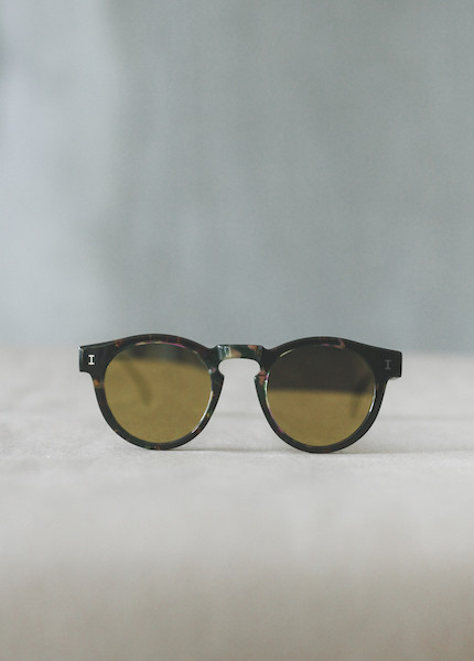 Illesteva - Leonard in Woodstock with Gold Lens Illesteva - Leonard in Woodstock with Gold Lens