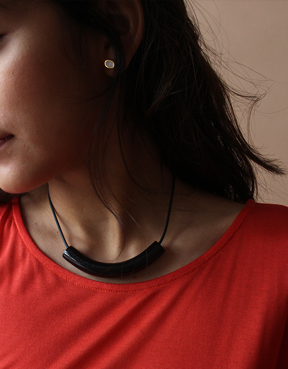 Surface Handmade Black Short Collar Surface Handmade Black Short Collar