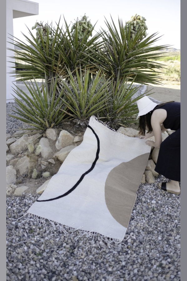 Kesslyr Dean Double Moon Rug