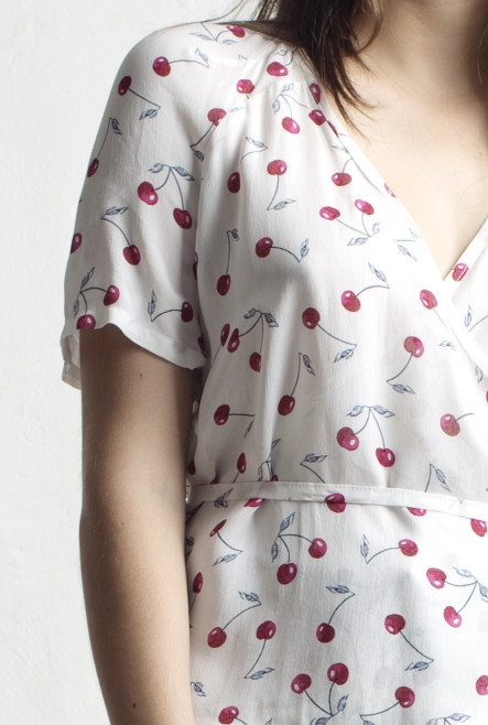 Rodebjer - White Anta Top with Silver Cherry Print Rodebjer - White Anta Top with Silver Cherry Print