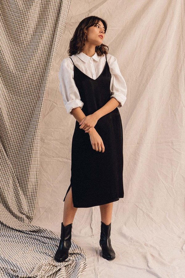 90s Over T-shirt Layering Retro Slip Dress The No-Brainer Styling Trick Your Summer Wardrobe 90s Over T-shirt Layering Retro Slip Dress The No-Brainer Styling Trick Your Summer Wardrobe