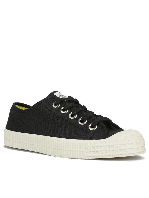 black novesta trainers