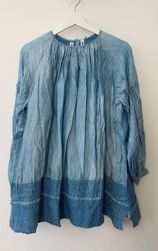 MAKU、 maku textiles チュニック 五分丈 Maku Textiles Silk chambray tunic - blue | Garmentory