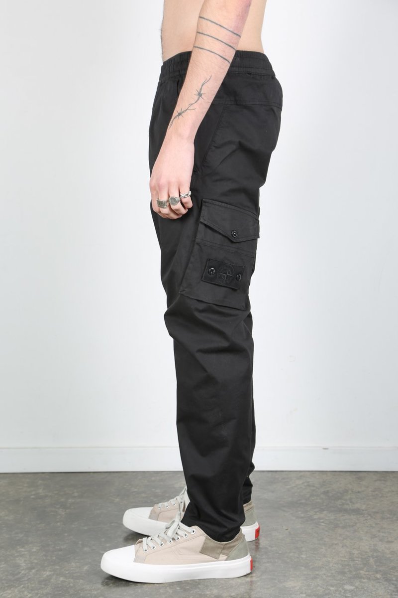 パンツ STONE  Ghost COMBAT CARGO PANTS STONE ISLAND Ghost Tapered Logo-Appliquéd Cotton Cargo Trousers