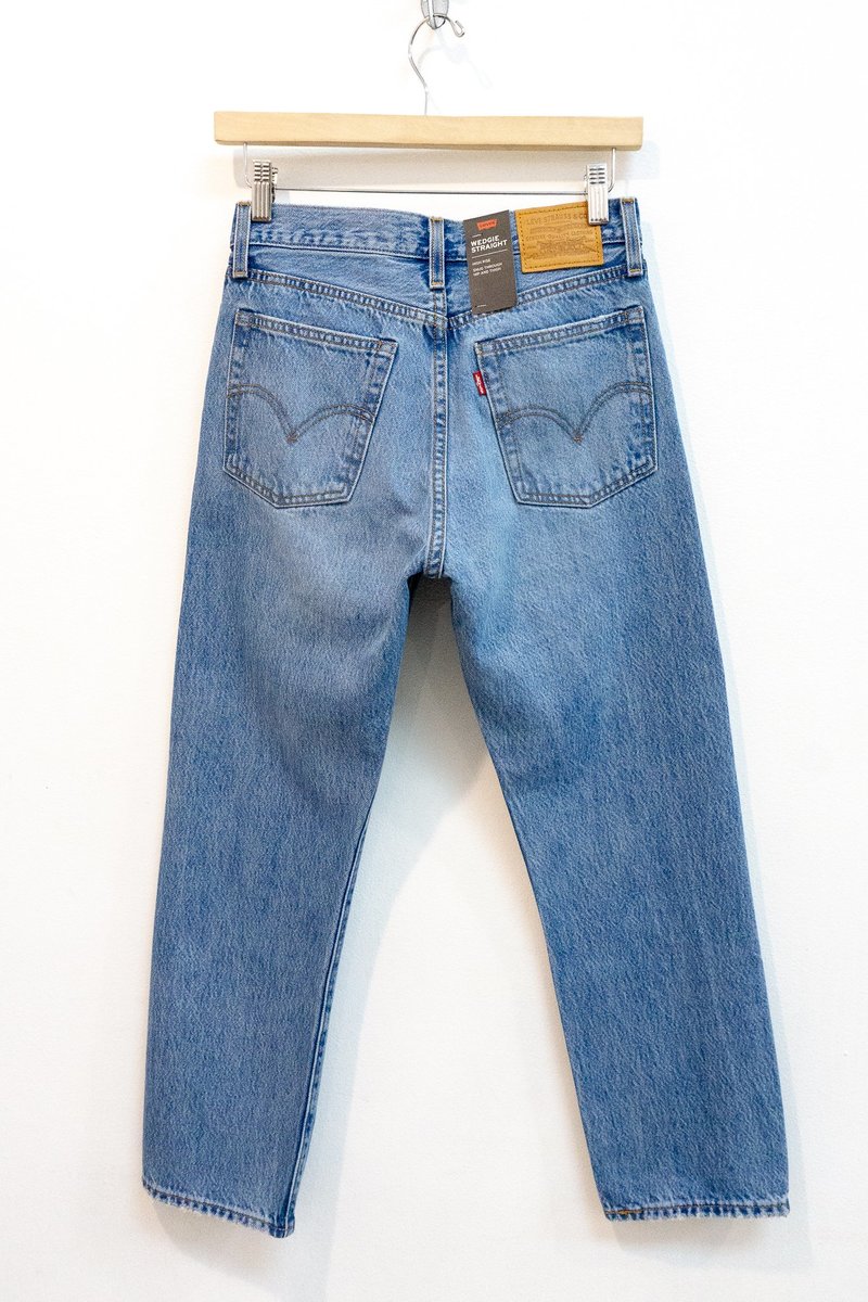 Levi's Wedgie Straight Authentically Yours Jean light wash