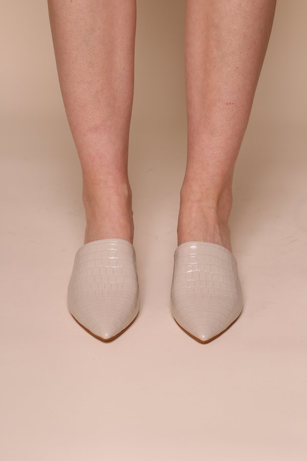 "INTENTIONALLY __________." Taft Mule "INTENTIONALLY __________." Taft Mule
