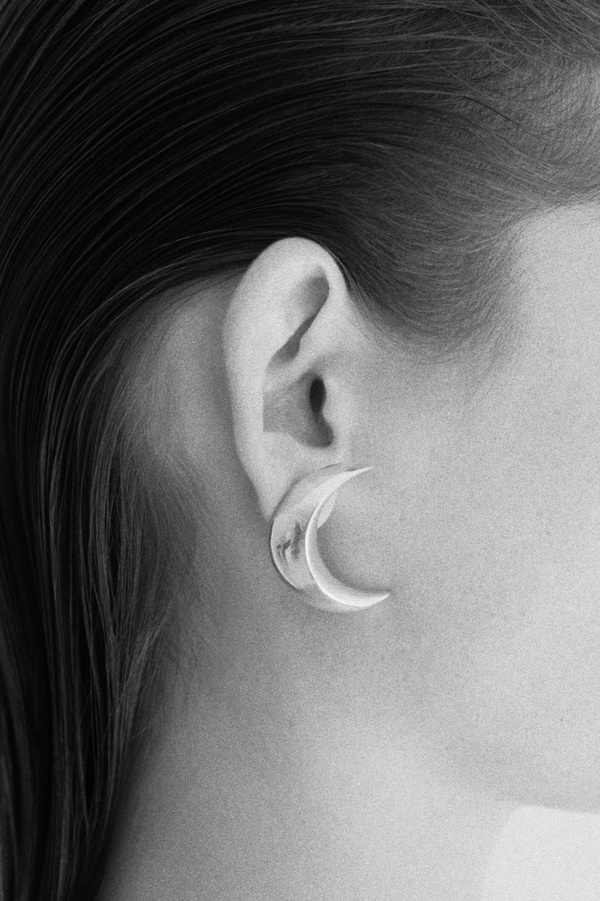 SOPHIE BUHAI MOON SINGLE EARRINGS - SILVER SOPHIE BUHAI MOON SINGLE EARRINGS - SILVER