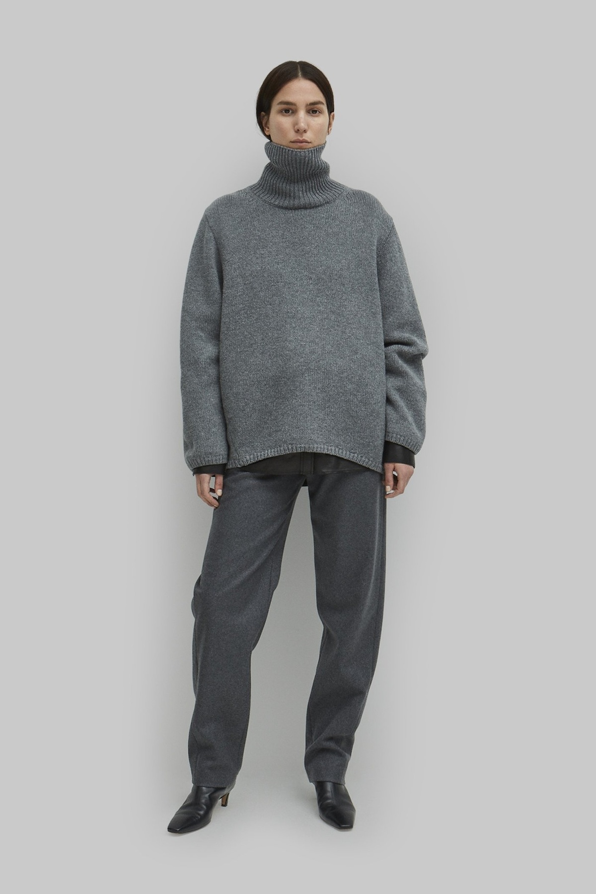 Totême CAMBRIDGE CASHMERE TURTLENECK - Image 1 of 4