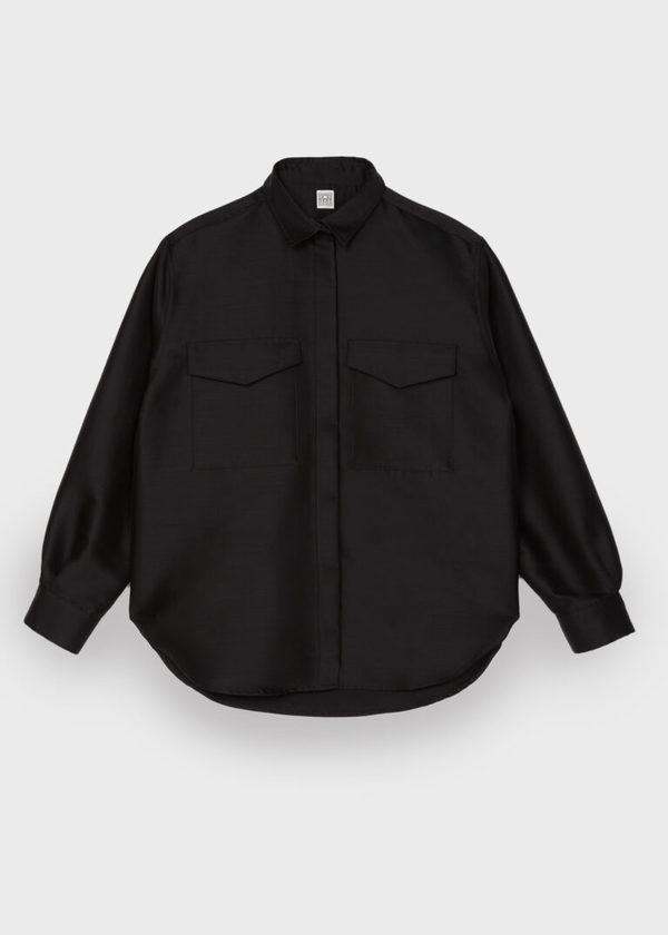 Totême NOVELLA OVERSIZED SHIRT WITH FLAP POCKETS Totême NOVELLA OVERSIZED SHIRT WITH FLAP POCKETS