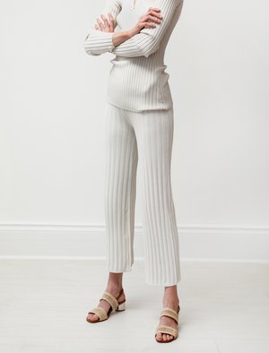 Totême Cour Knitted Trousers Ivory 