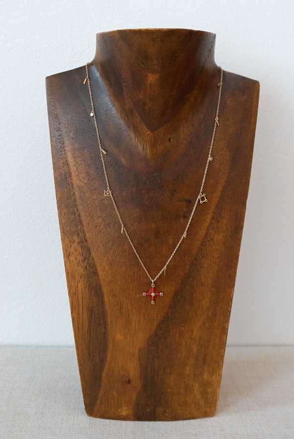 god's eye necklace