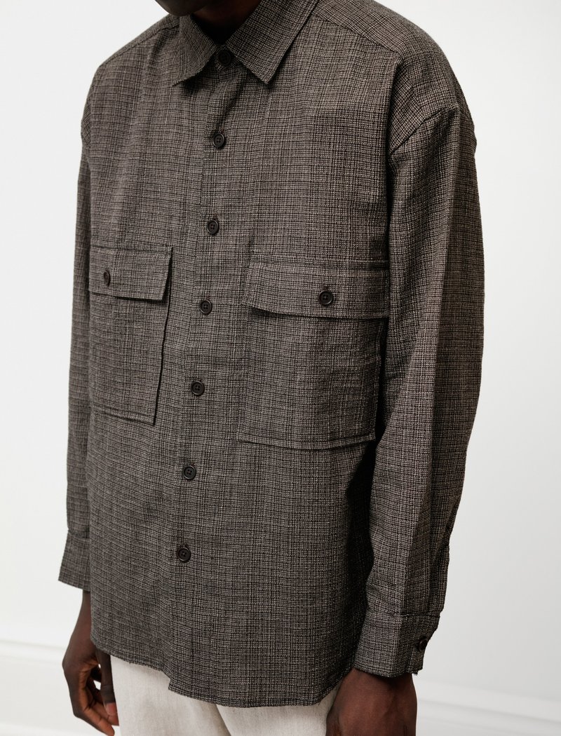 Evan Kinori Big Shirt in Yarn Dyed Cotton - Brown / Cream | Garmentory