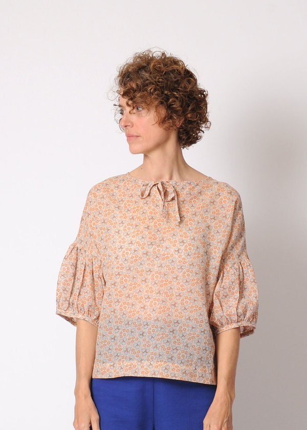 Modaspia Lantern Sleeve Blouse - fawn floral Modaspia Lantern Sleeve Blouse - fawn floral