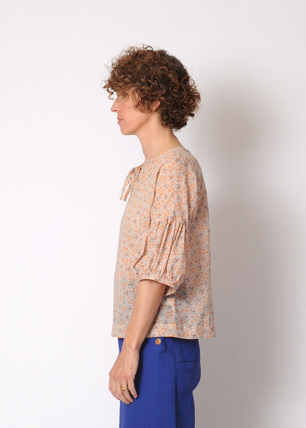 Modaspia Lantern Sleeve Blouse - fawn floral Modaspia Lantern Sleeve Blouse - fawn floral