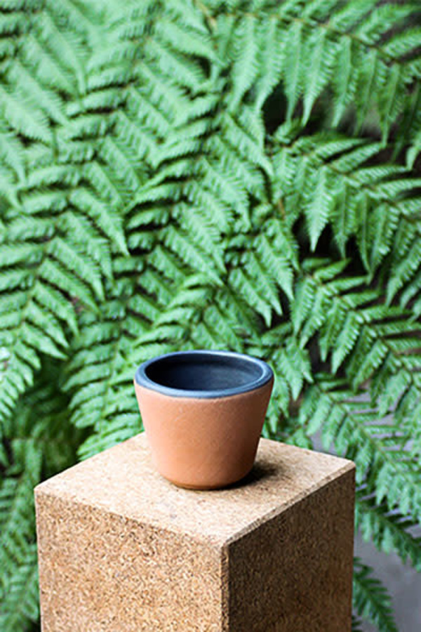 Lagos del Mundo Shot Glasses - Clay/Black Lagos del Mundo Shot Glasses - Clay/Black