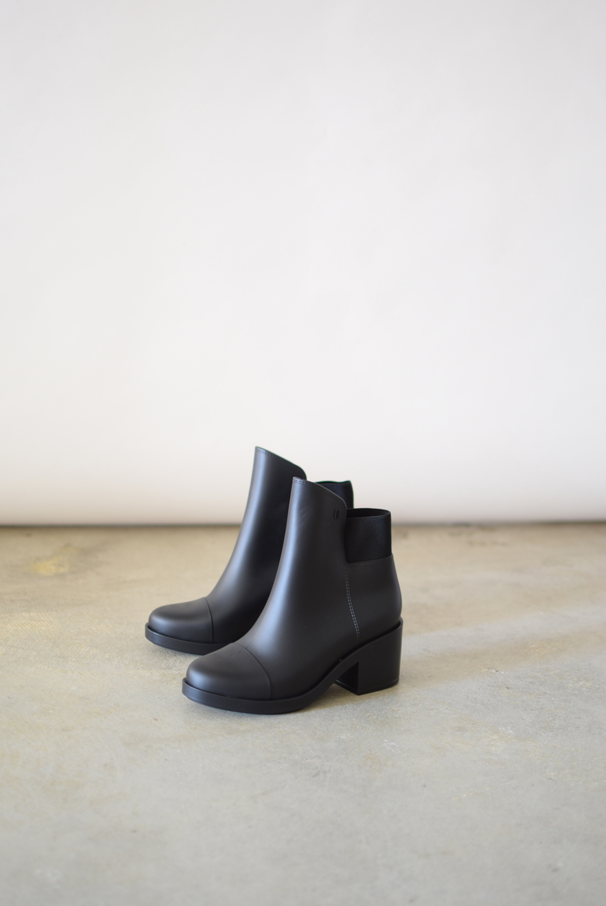 elastic boot