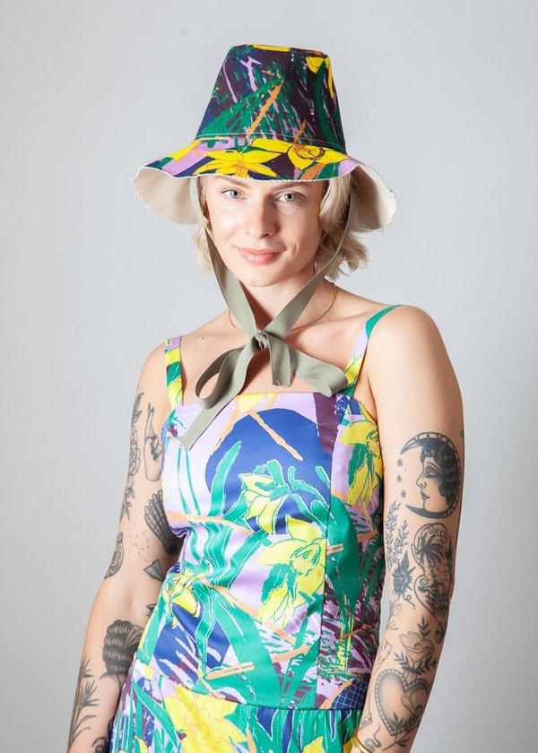 Gravel & Gold Tam Hat - daffodils | Garmentory display picture 3