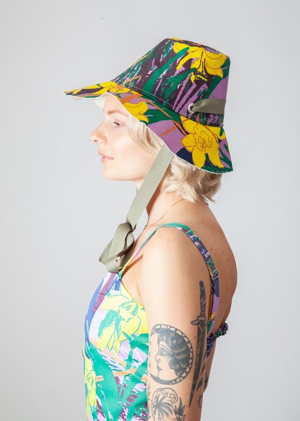 Gravel & Gold Tam Hat - daffodils | Garmentory