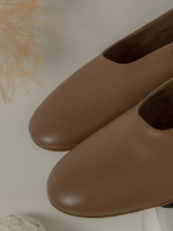 blush. Dattero Glove blush. Dattero Glove