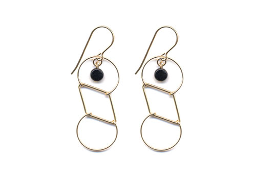 I. RONNI KAPPOS CIRCLE AND DIAMOND GOLD WIRE WITH BLACK DETAIL EARRINGS I. RONNI KAPPOS CIRCLE AND DIAMOND GOLD WIRE WITH BLACK DETAIL EARRINGS