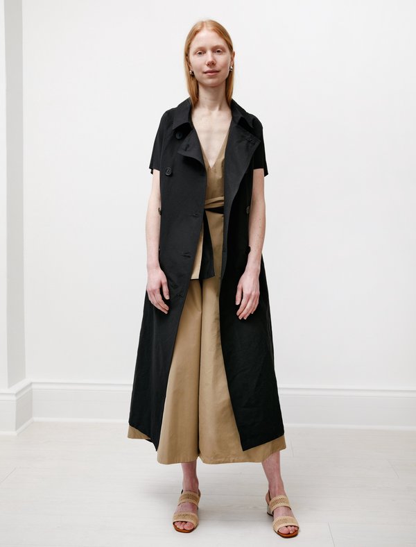 sleeveless trench