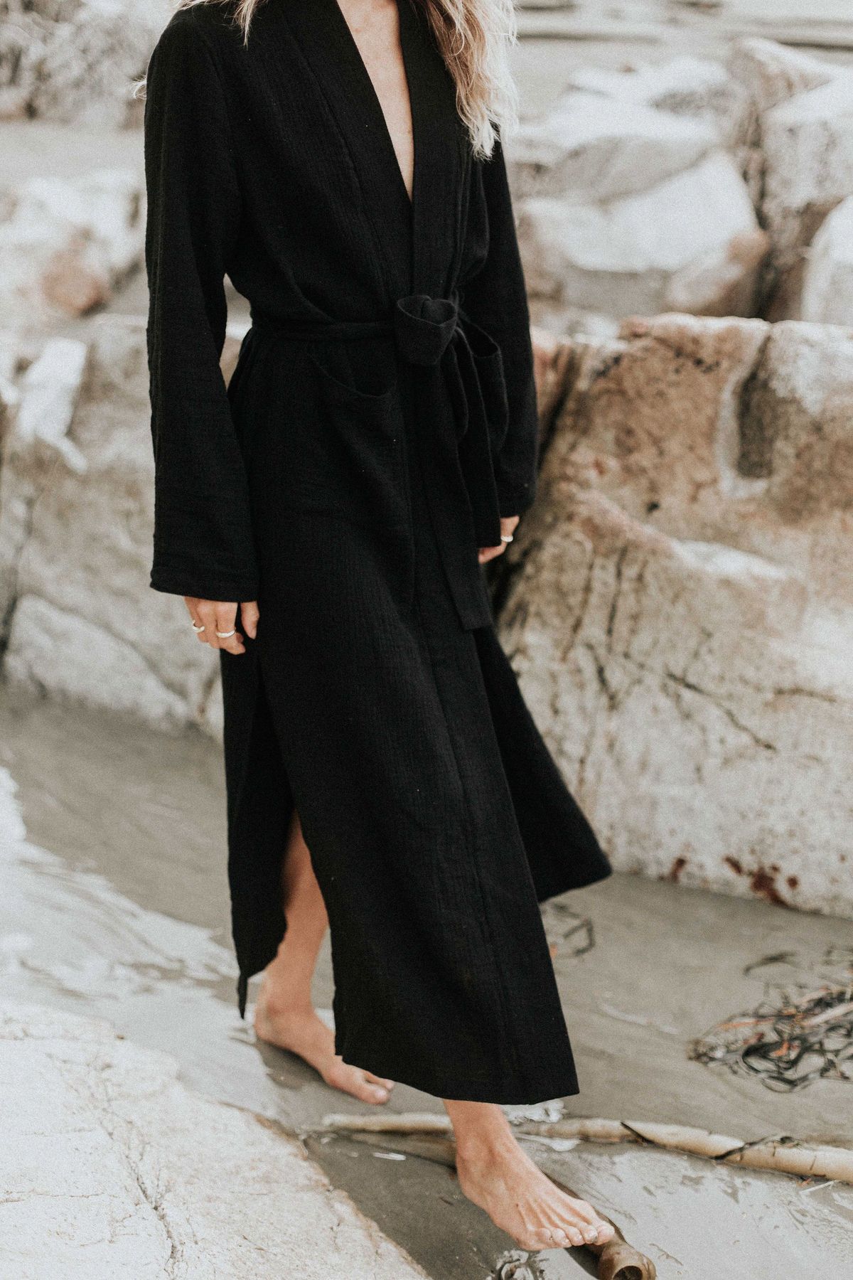 BAHHGOOSE WRAP robe - black - Image 3 of 4