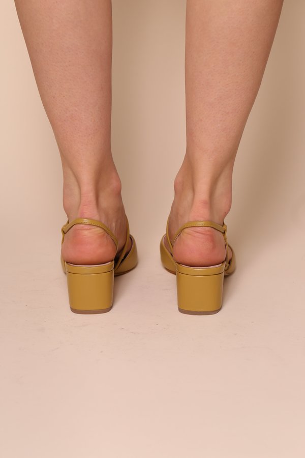 "INTENTIONALLY __________." Viv Heel "INTENTIONALLY __________." Viv Heel