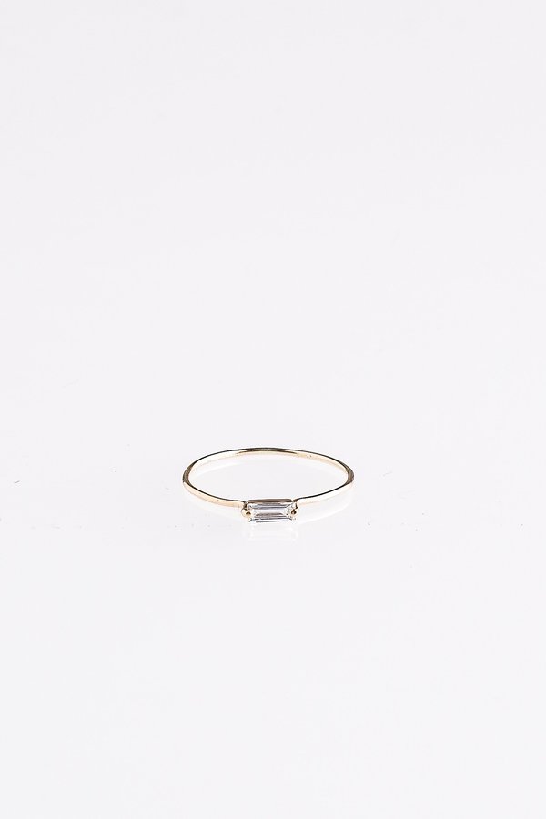Blanca Monrós Gómez BAGUETTE SEED RING IN GOLD Blanca Monrós Gómez BAGUETTE SEED RING IN GOLD