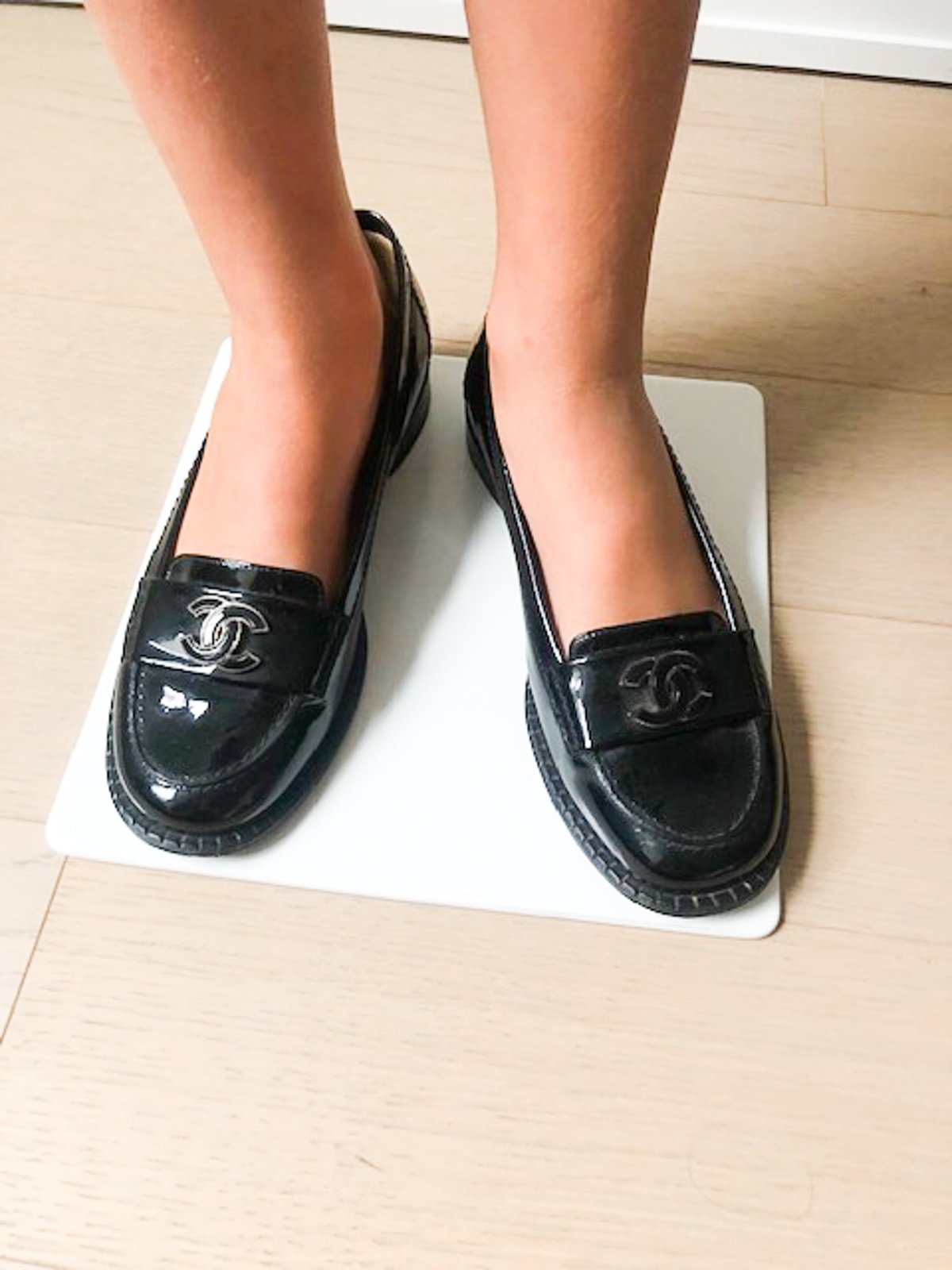 [Pre-loved] Chanel Signature Loafers - Black - Image 2 of 4