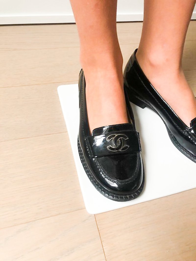 [Pre-loved] Chanel Signature Loafers - Black