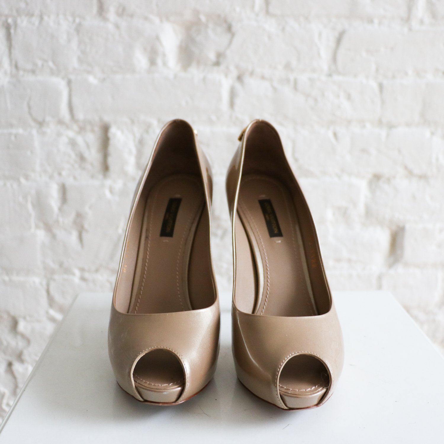 Louis Vuitton Beige 37 Patent Leather RESORT 20 Shoes