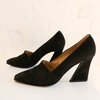 [pre-loved] Yves Saint Laurent Suede Curved Heel Pump - black - Thumbnail 1