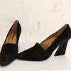 [pre-loved] Yves Saint Laurent Suede Curved Heel Pump - black - Thumbnail 2