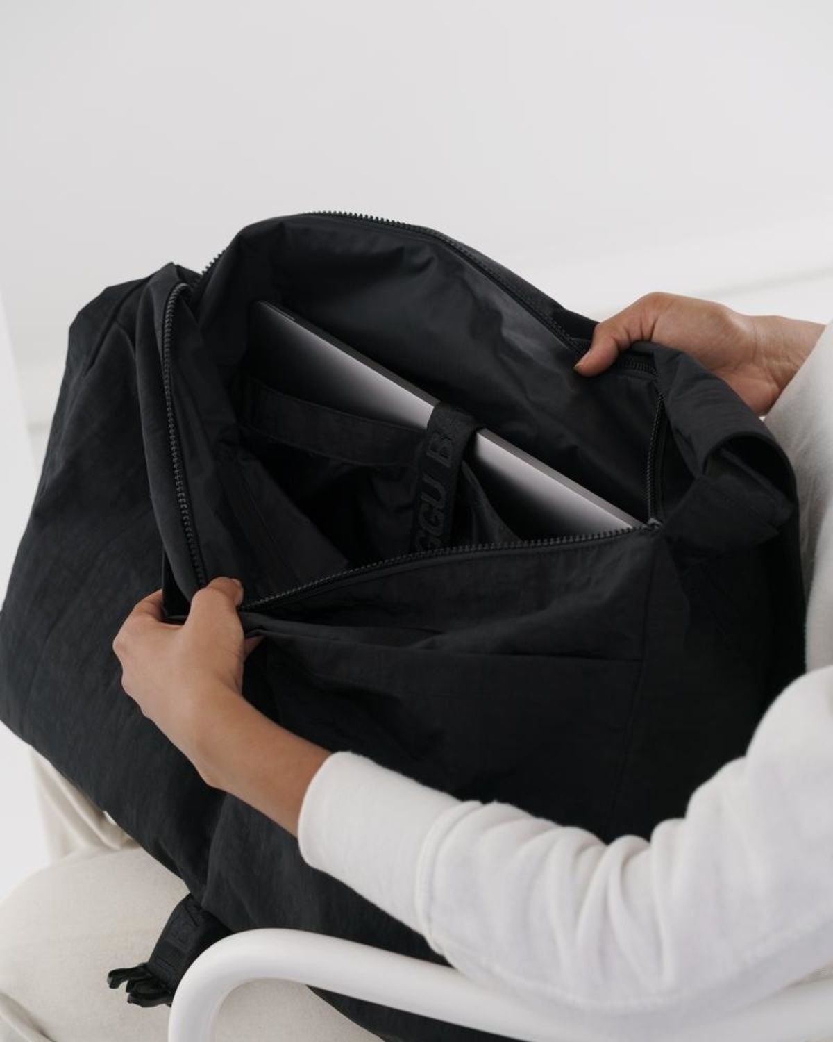 Baggu Travel Sport Messenger Bag Camel Garmentory