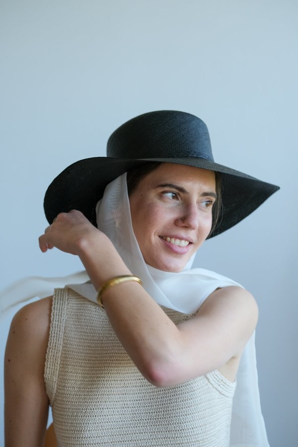 Clyde Pearl Hat W. Neck Scarf Clyde Pearl Hat W. Neck Scarf