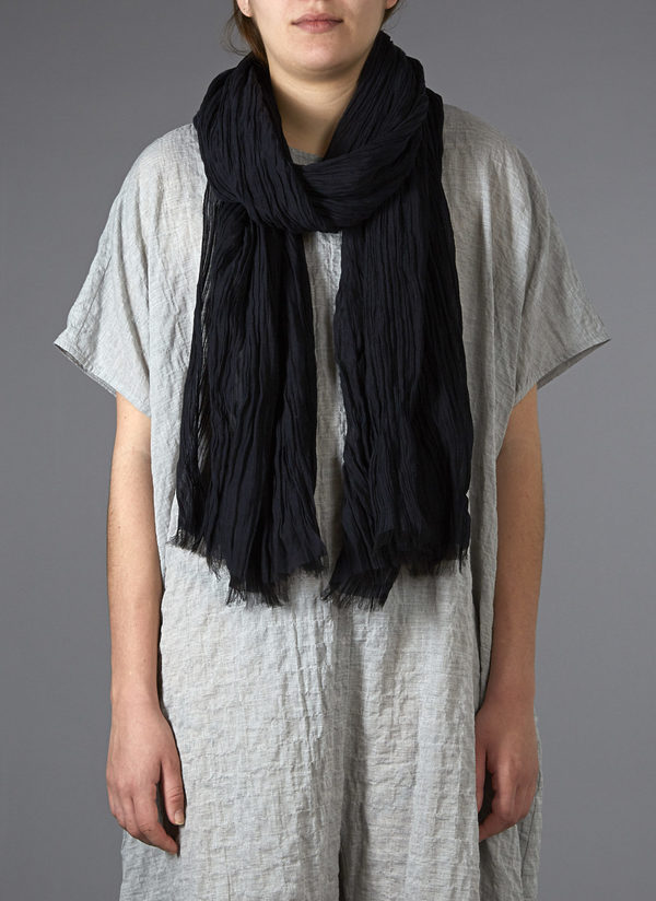 GREI. SILK COTTON CRINKLE SCARF - BLACK GREI. SILK COTTON CRINKLE SCARF - BLACK